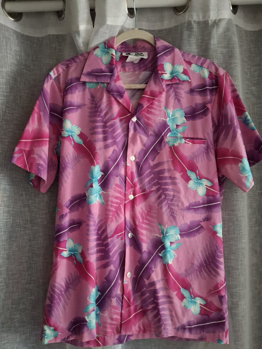 Vintage Hilo Hattie Hawaiian Button Down Size M 100% Cotton